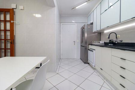 Apartamento à venda com 131m², 3 quartos e 2 vagasCozinha