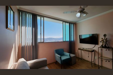 Apartamento à venda com 92m², 3 quartos e 1 vaga Apartamento à venda com 92m², 3 quartos e 1 vagaSala