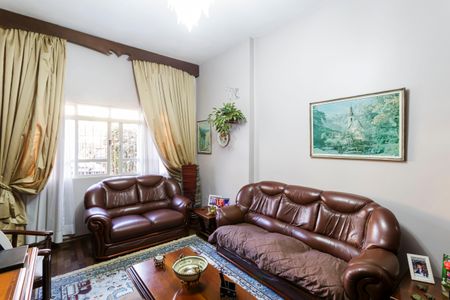 Casa à venda com 130m², 3 quartos e 3 vagas Casa à venda com 130m², 3 quartos e 3 vagasSala