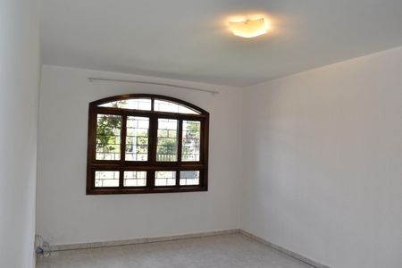 Casa para alugar com 173m², 3 quartos e 2 vagas Casa para alugar com 173m², 3 quartos e 2 vagasSala