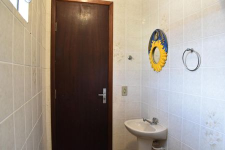Casa para alugar com 173m², 3 quartos e 2 vagas Casa para alugar com 173m², 3 quartos e 2 vagasBanheiro de Serviço