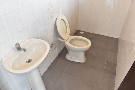 Casa para alugar com 173m², 3 quartos e 2 vagas Casa para alugar com 173m², 3 quartos e 2 vagasBanheiro de Serviço