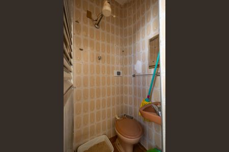 Apartamento à venda com 116m², 3 quartos e sem vaga Apartamento à venda com 116m², 3 quartos e sem vagaBanheiro de Serviço