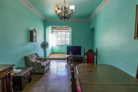 Apartamento à venda com 116m², 3 quartos e sem vaga Apartamento à venda com 116m², 3 quartos e sem vagaSala