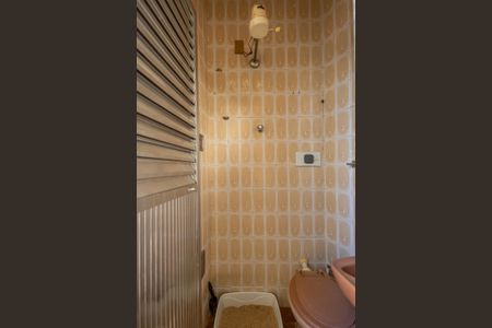 Apartamento à venda com 116m², 3 quartos e sem vaga Apartamento à venda com 116m², 3 quartos e sem vagaBanheiro de Serviço