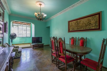 Apartamento à venda com 116m², 3 quartos e sem vaga Apartamento à venda com 116m², 3 quartos e sem vagaSala