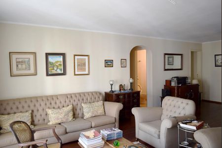 Apartamento à venda com 168m², 3 quartos e 1 vagaSala de estar