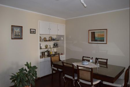 Apartamento à venda com 168m², 3 quartos e 1 vagaSala de jantar