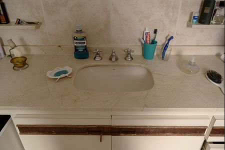 Apartamento à venda com 168m², 3 quartos e 1 vagaBanheiro da Suíte