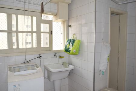 Apartamento à venda com 168m², 3 quartos e 1 vagaÁrea de Serviço