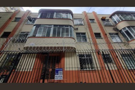 Apartamento para alugar com 64m², 2 quartos e sem vagaFachada