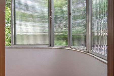 Apartamento para alugar com 64m², 2 quartos e sem vagaQuarto 2 Varanda