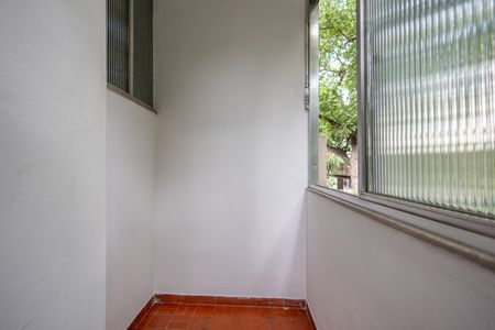 Apartamento para alugar com 64m², 2 quartos e sem vagaQuarto 2 Varanda