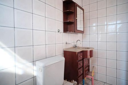 Casa à venda com 106m², 3 quartos e 2 vagasBanheiro