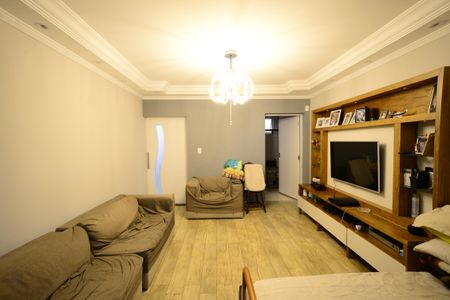 Casa de condomínio à venda com 160m², 3 quartos e 2 vagasSala