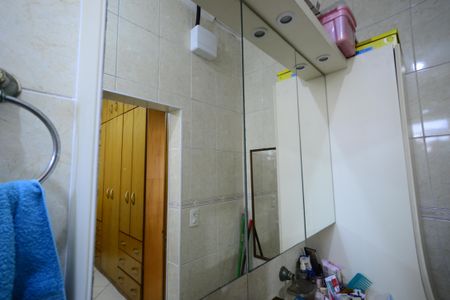 Casa de condomínio à venda com 160m², 3 quartos e 2 vagasBanheiro da Suíte 2