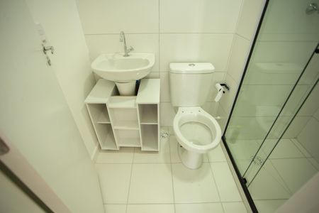 Apartamento à venda com 38m², 2 quartos e sem vaga Apartamento à venda com 38m², 2 quartos e sem vagaBanheiro Social