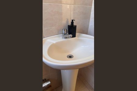 Casa à venda com 200m², 3 quartos e 3 vagasBanheiro de Serviço