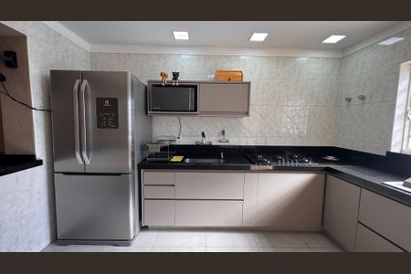 Casa à venda com 200m², 3 quartos e 3 vagasCozinha