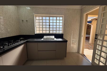 Casa à venda com 200m², 3 quartos e 3 vagasCozinha