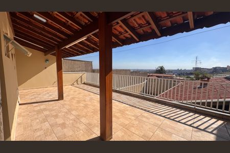 Casa à venda com 200m², 3 quartos e 3 vagasvaranda do Quarto 2