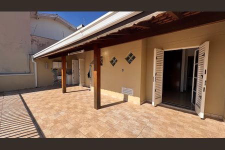 Casa à venda com 200m², 3 quartos e 3 vagasvaranda do Closet do quarto 3