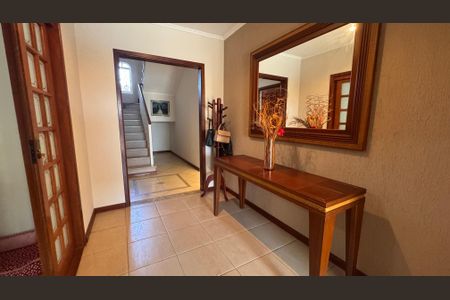 Casa à venda com 200m², 3 quartos e 3 vagasCorredor