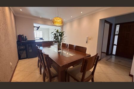 Casa à venda com 200m², 3 quartos e 3 vagasSala de Jantar