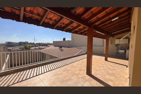 Casa à venda com 200m², 3 quartos e 3 vagasvaranda do Closet do quarto 3