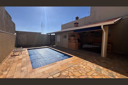 Casa à venda com 200m², 3 quartos e 3 vagasÁrea comum