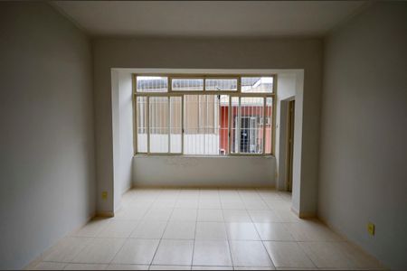Apartamento à venda com 80m², 2 quartos e sem vagaSala