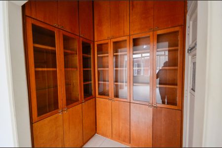 Apartamento à venda com 80m², 2 quartos e sem vagaSala