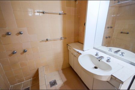 Apartamento à venda com 80m², 2 quartos e sem vagaBanheiro