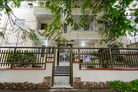 Apartamento à venda com 80m², 2 quartos e sem vagaFachada