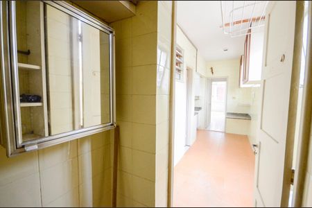 Apartamento à venda com 80m², 2 quartos e sem vagaBanheiro de Serviço