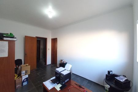 Casa para alugar com 235m², 6 quartos e 4 vagasSala de TV