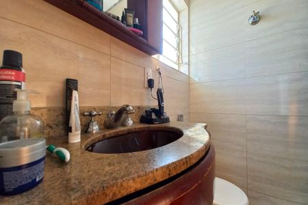 Casa para alugar com 235m², 6 quartos e 4 vagasBanheiro da Suíte