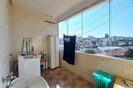 Casa para alugar com 235m², 6 quartos e 4 vagasLavanderia