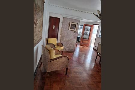 Casa à venda com 3 quartos, 330m² em Mirandópolis, São Paulo