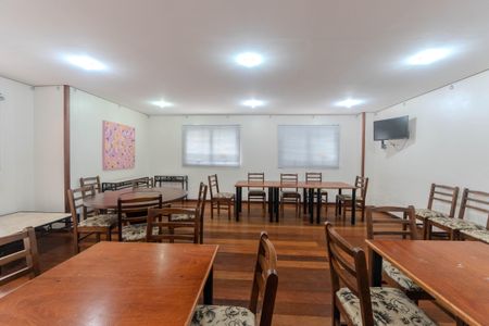 Apartamento para alugar com 52m², 2 quartos e 1 vagaÁrea comum - Salão de festas