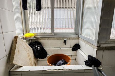 Apartamento para alugar com 130m², 3 quartos e 1 vagaÁrea de Serviço