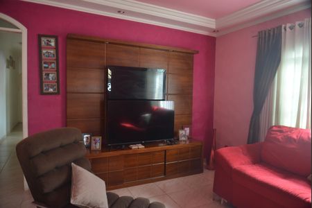 Casa à venda com 350m², 5 quartos e 4 vagasSala