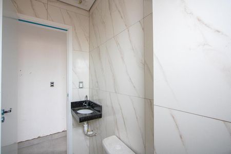 Apartamento à venda com 94m², 2 quartos e 1 vaga Apartamento à venda com 94m², 2 quartos e 1 vagaBanheiro social