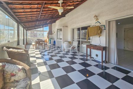 Apartamento para alugar com 159m², 3 quartos e 2 vagasVaranda