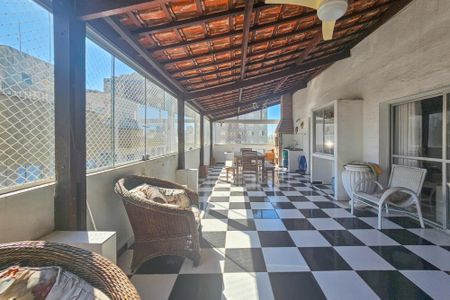 Apartamento para alugar com 159m², 3 quartos e 2 vagasVaranda