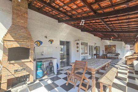 Apartamento para alugar com 159m², 3 quartos e 2 vagasVaranda