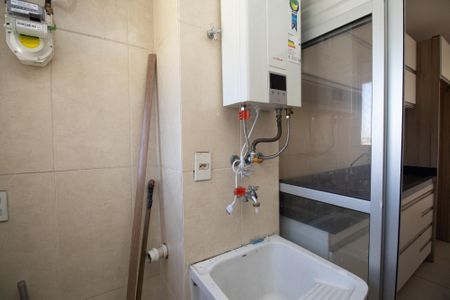 Apartamento à venda com 68m², 3 quartos e 1 vagaÁrea de Serviço