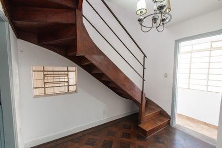 Casa à venda com 127m², 2 quartos e 2 vagasSala