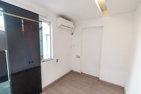 Casa à venda com 127m², 2 quartos e 2 vagasQuarto de serviço