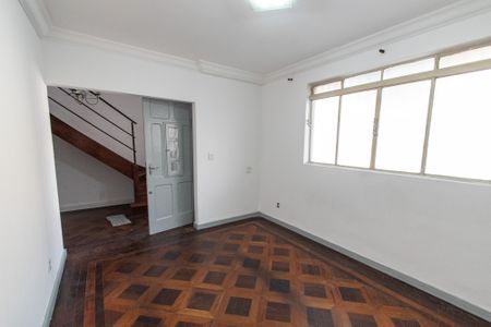 Casa à venda com 127m², 2 quartos e 2 vagasSala
